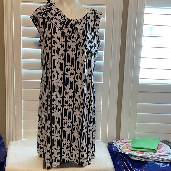 MSK Dresses & Skirts - MSK Black and White Midi Dress